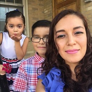 Meet your Posher, Pilar